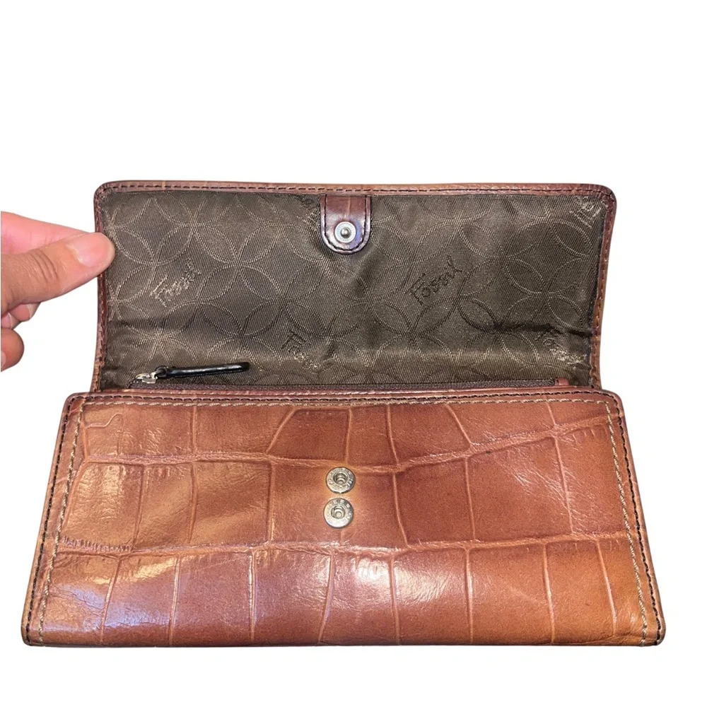 Fossil Vintage Brown Crocodile Embossed Wallet - Picture 5 of 12